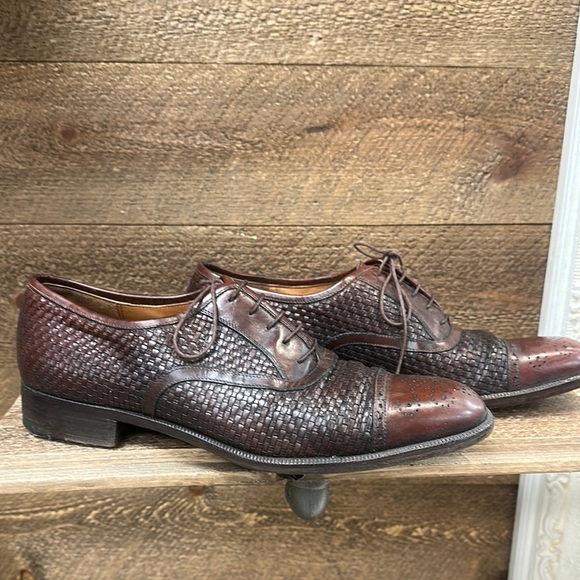Salvatore Ferragamo Men’s Woven Leather Oxfords Size 9D - Picture 1 of 8